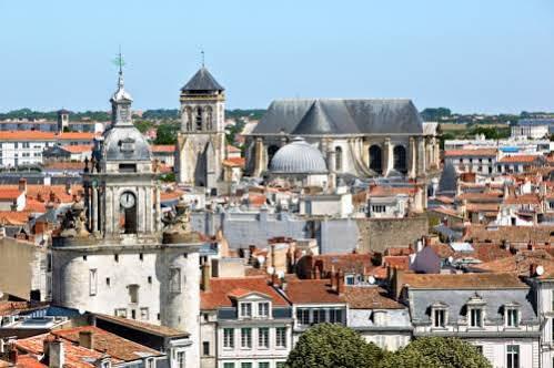 Cour Des Dames Bed and Breakfast La Rochelle  Buitenkant foto